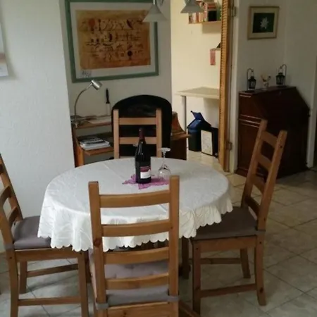 Appartement In Mit Eigenem Garten